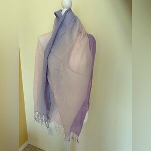 Gently used shawl in pink/lilac/purple Sz OS